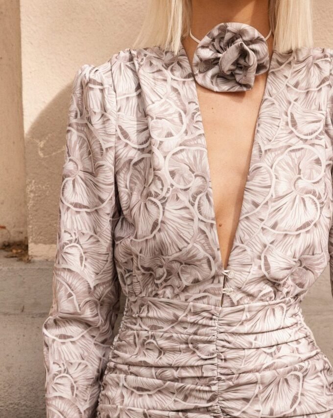 Blanche Coral Rose Choker